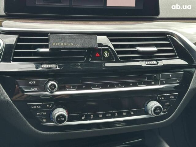 Белый БМВ 5 Серия, объемом двигателя 2 л и пробегом 117 тыс. км за 26690 $, фото 29 на Automoto.ua