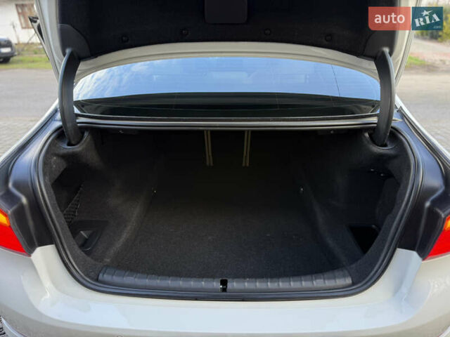 Белый БМВ 5 Серия, объемом двигателя 2 л и пробегом 215 тыс. км за 22950 $, фото 39 на Automoto.ua