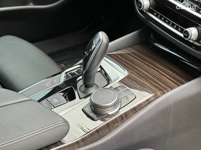 Белый БМВ 5 Серия, объемом двигателя 2 л и пробегом 117 тыс. км за 26690 $, фото 42 на Automoto.ua