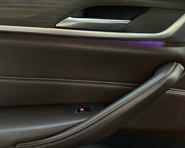 Белый БМВ 5 Серия, объемом двигателя 2 л и пробегом 159 тыс. км за 35000 $, фото 15 на Automoto.ua