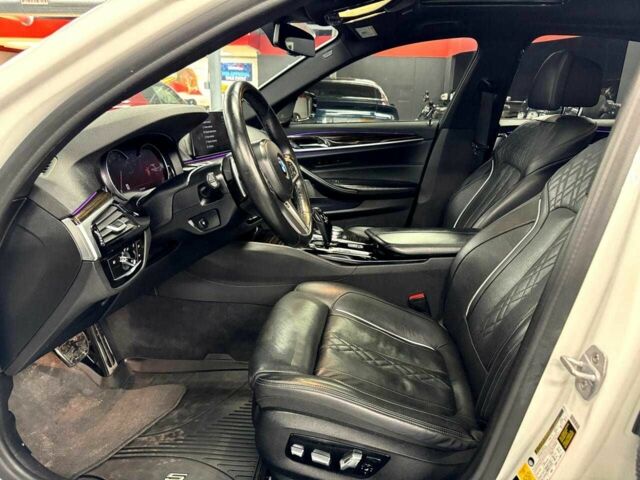 Білий БМВ 5 Серія, об'ємом двигуна 3 л та пробігом 87 тис. км за 9500 $, фото 5 на Automoto.ua