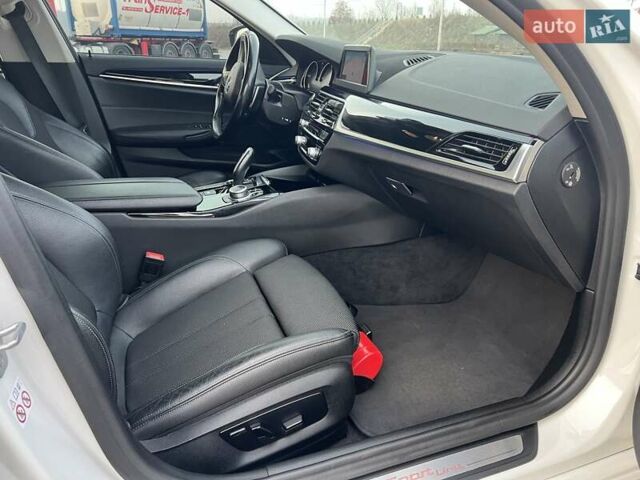 Белый БМВ 5 Серия, объемом двигателя 2 л и пробегом 155 тыс. км за 30499 $, фото 35 на Automoto.ua