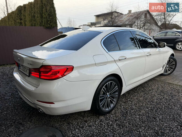 Белый БМВ 5 Серия, объемом двигателя 2 л и пробегом 215 тыс. км за 22950 $, фото 6 на Automoto.ua