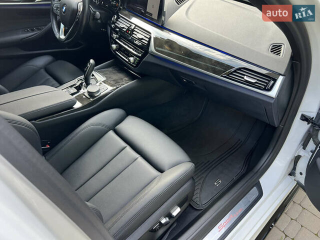 Белый БМВ 5 Серия, объемом двигателя 2 л и пробегом 118 тыс. км за 30900 $, фото 23 на Automoto.ua