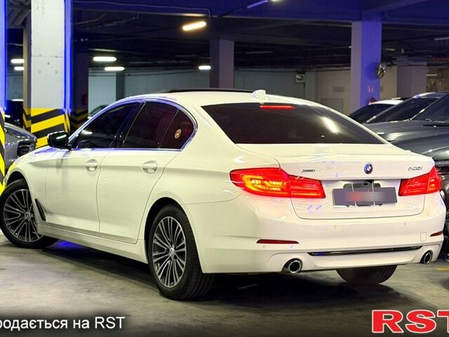 Белый БМВ 5 Серия, объемом двигателя 2 л и пробегом 93 тыс. км за 26500 $, фото 3 на Automoto.ua