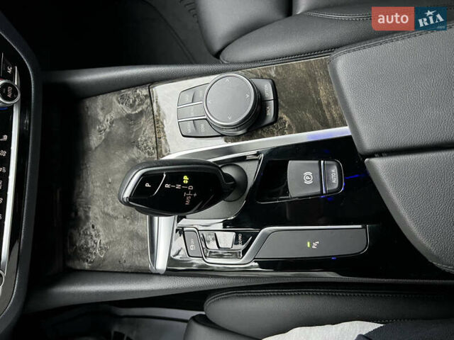 Білий БМВ 5 Серія, об'ємом двигуна 2 л та пробігом 122 тис. км за 29300 $, фото 34 на Automoto.ua