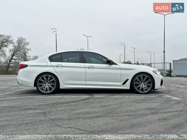 Белый БМВ 5 Серия, объемом двигателя 3 л и пробегом 92 тыс. км за 43800 $, фото 5 на Automoto.ua