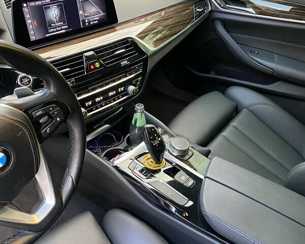 Білий БМВ 5 Серія, об'ємом двигуна 2 л та пробігом 72 тис. км за 28000 $, фото 10 на Automoto.ua