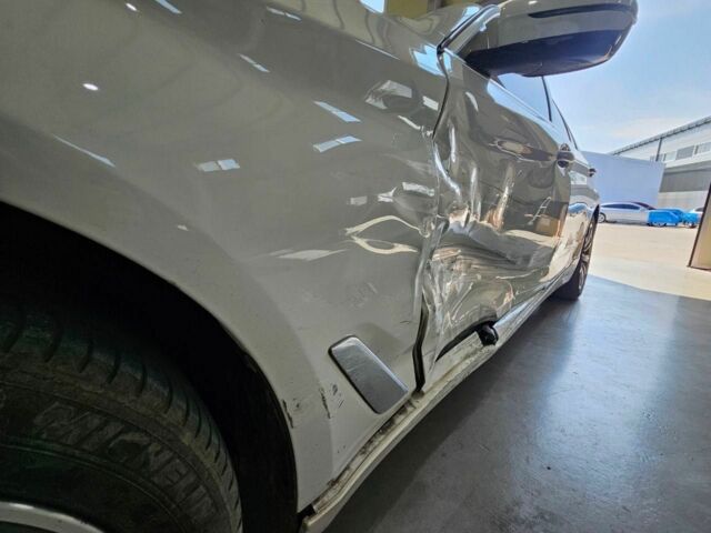 Білий БМВ 5 Серія, об'ємом двигуна 2 л та пробігом 65 тис. км за 19900 $, фото 14 на Automoto.ua