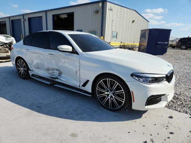 Белый БМВ 5 Серия, объемом двигателя 3 л и пробегом 65 тыс. км за 10000 $, фото 3 на Automoto.ua