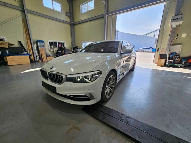 Білий БМВ 5 Серія, об'ємом двигуна 2 л та пробігом 65 тис. км за 19900 $, фото 1 на Automoto.ua