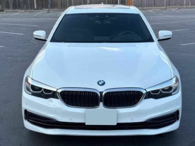 Белый БМВ 5 Серия, объемом двигателя 2 л и пробегом 32 тыс. км за 23000 $, фото 1 на Automoto.ua