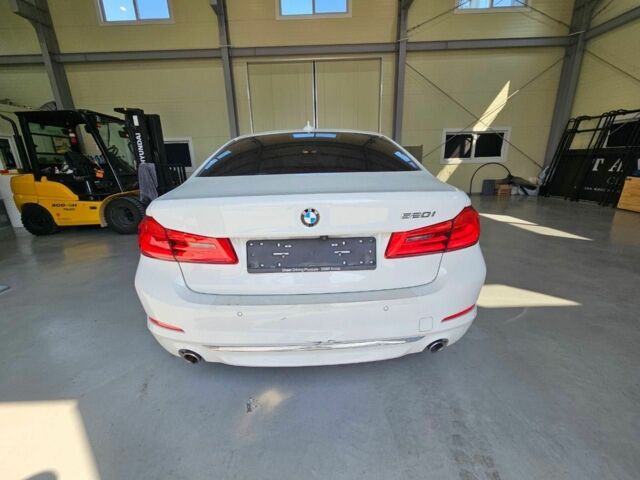 Білий БМВ 5 Серія, об'ємом двигуна 2 л та пробігом 65 тис. км за 19900 $, фото 6 на Automoto.ua