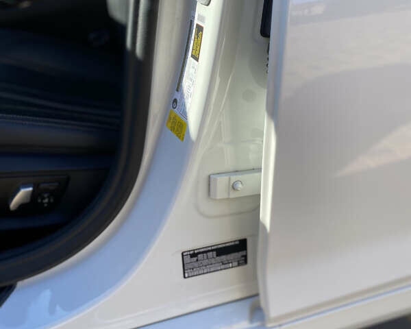 Білий БМВ 5 Серія, об'ємом двигуна 2 л та пробігом 120 тис. км за 31800 $, фото 24 на Automoto.ua