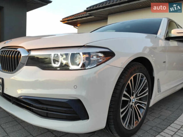 Белый БМВ 5 Серия, объемом двигателя 2 л и пробегом 68 тыс. км за 8900 $, фото 3 на Automoto.ua