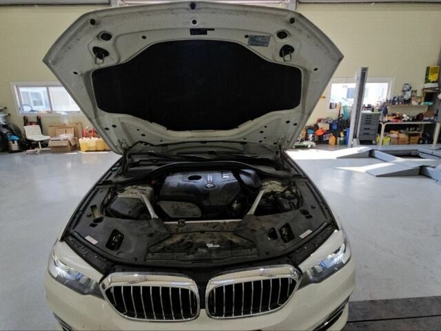 Білий БМВ 5 Серія, об'ємом двигуна 2 л та пробігом 65 тис. км за 19900 $, фото 12 на Automoto.ua