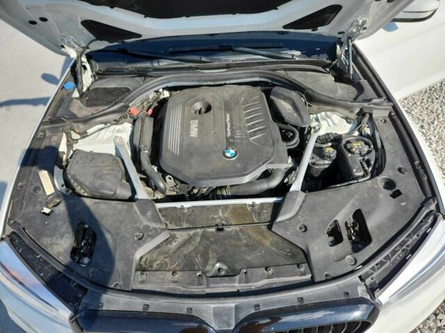 Белый БМВ 5 Серия, объемом двигателя 3 л и пробегом 65 тыс. км за 10000 $, фото 10 на Automoto.ua