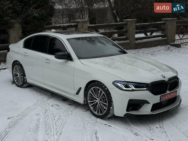 Білий БМВ 5 Серія, об'ємом двигуна 2 л та пробігом 122 тис. км за 28300 $, фото 9 на Automoto.ua