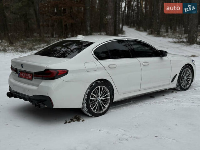 Білий БМВ 5 Серія, об'ємом двигуна 2 л та пробігом 122 тис. км за 28300 $, фото 4 на Automoto.ua