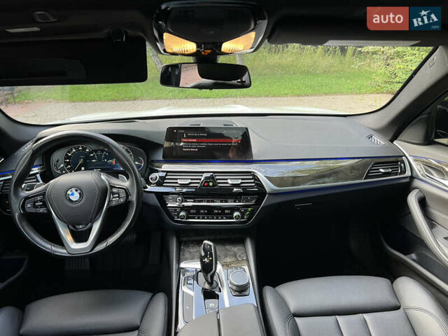 Белый БМВ 5 Серия, объемом двигателя 2 л и пробегом 118 тыс. км за 30900 $, фото 27 на Automoto.ua