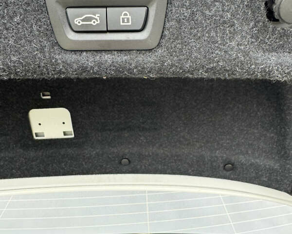 Белый БМВ 5 Серия, объемом двигателя 2 л и пробегом 115 тыс. км за 30000 $, фото 19 на Automoto.ua