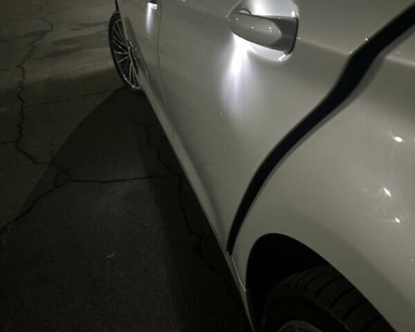 Белый БМВ 5 Серия, объемом двигателя 2 л и пробегом 115 тыс. км за 30000 $, фото 42 на Automoto.ua