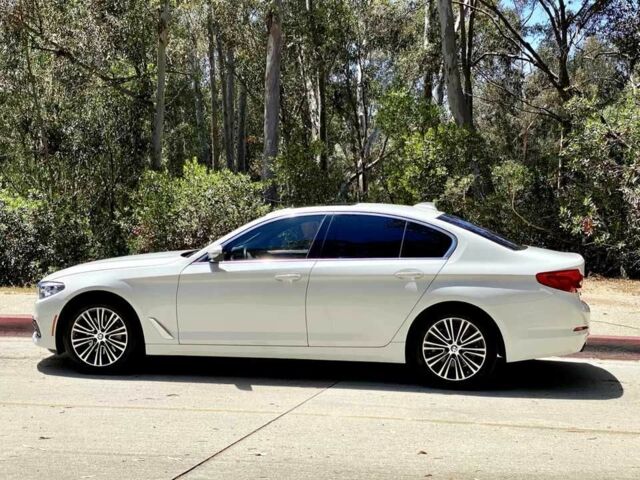 Белый БМВ 5 Серия, объемом двигателя 2 л и пробегом 75 тыс. км за 10000 $, фото 5 на Automoto.ua