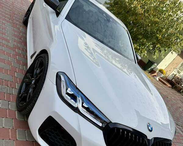 Белый БМВ 5 Серия, объемом двигателя 4.39 л и пробегом 77 тыс. км за 42900 $, фото 3 на Automoto.ua