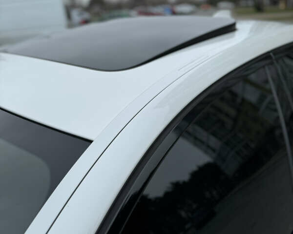 Белый БМВ 5 Серия, объемом двигателя 2 л и пробегом 111 тыс. км за 32500 $, фото 15 на Automoto.ua