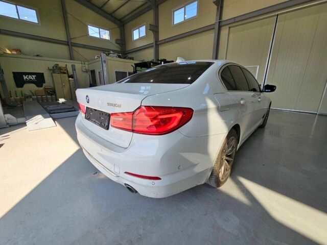 Білий БМВ 5 Серія, об'ємом двигуна 2 л та пробігом 65 тис. км за 19900 $, фото 4 на Automoto.ua