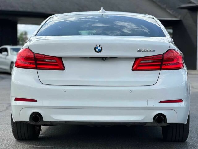 Белый БМВ 5 Серия, объемом двигателя 2 л и пробегом 40 тыс. км за 24200 $, фото 5 на Automoto.ua