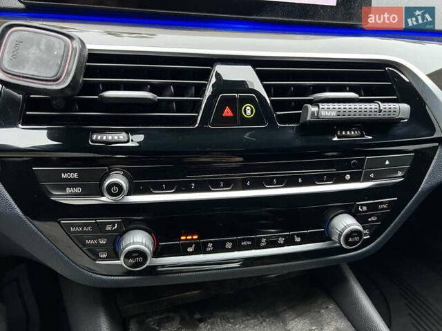 Білий БМВ 5 Серія, об'ємом двигуна 2 л та пробігом 122 тис. км за 29300 $, фото 33 на Automoto.ua