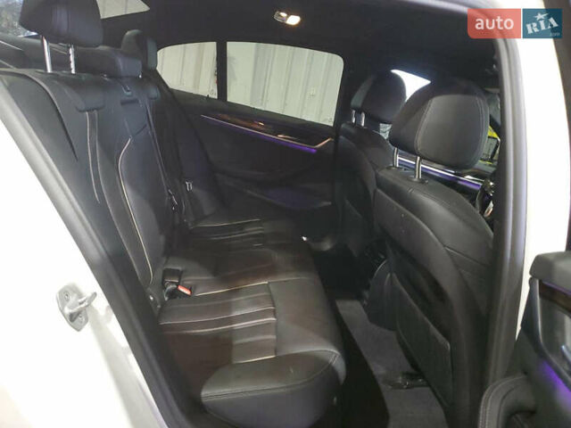 Белый БМВ 5 Серия, объемом двигателя 3 л и пробегом 88 тыс. км за 28000 $, фото 5 на Automoto.ua