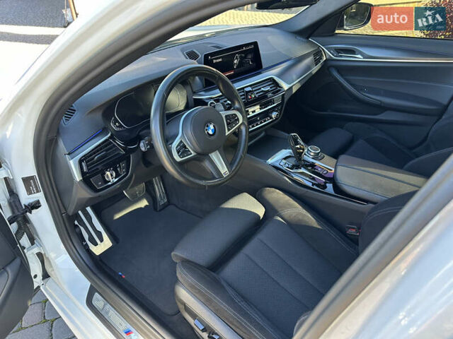 Белый БМВ 5 Серия, объемом двигателя 2 л и пробегом 175 тыс. км за 38500 $, фото 41 на Automoto.ua