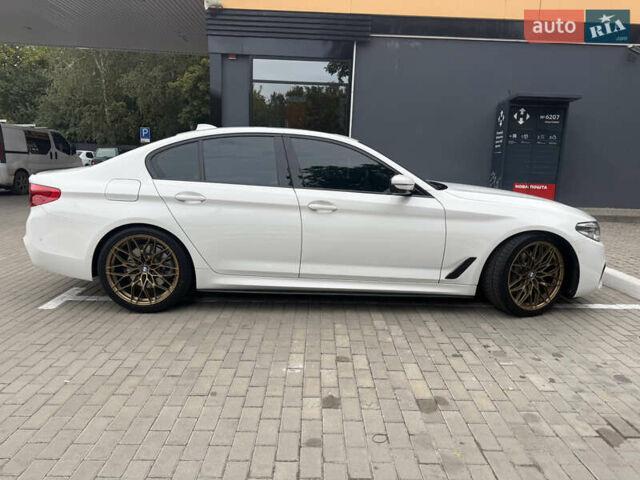 Белый БМВ 5 Серия, объемом двигателя 3 л и пробегом 85 тыс. км за 30000 $, фото 5 на Automoto.ua