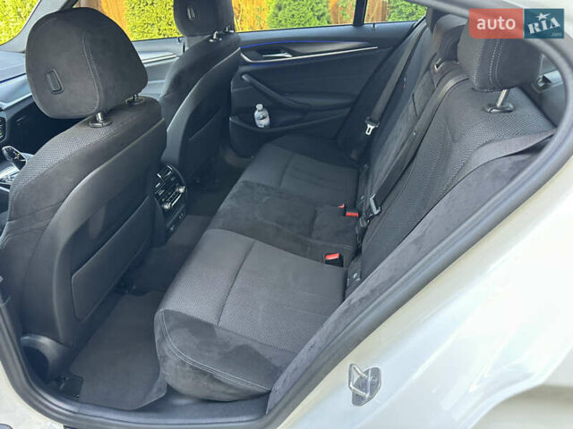 БМВ 5 Серия 2020 в Ивано-Франковске на Automoto.ua Белый БМВ 5 Серия, объемом двигателя 2 л и пробегом 174 тыс. км за 36750 $, фото 69 на Automoto.ua