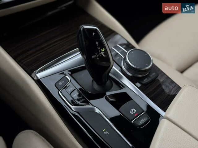 Білий БМВ 5 Серія, об'ємом двигуна 3 л та пробігом 111 тис. км за 39000 $, фото 17 на Automoto.ua