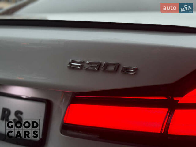 Белый БМВ 5 Серия, объемом двигателя 2 л и пробегом 105 тыс. км за 37000 $, фото 14 на Automoto.ua