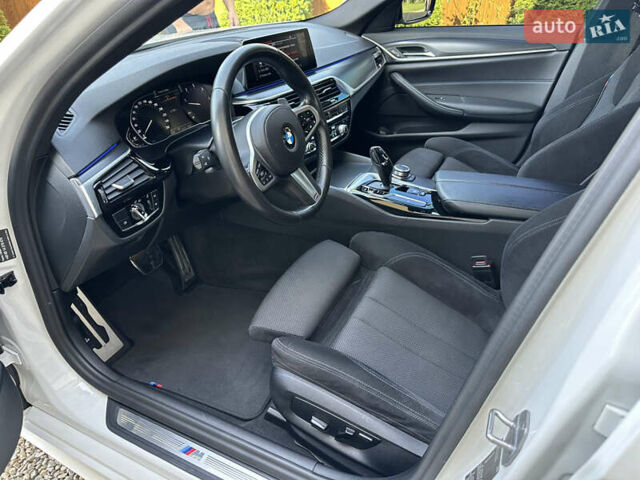 БМВ 5 Серия 2020 в Ивано-Франковске на Automoto.ua Белый БМВ 5 Серия, объемом двигателя 2 л и пробегом 174 тыс. км за 36750 $, фото 36 на Automoto.ua