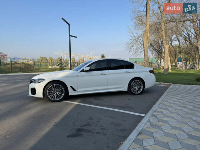 Белый БМВ 5 Серия, объемом двигателя 3 л и пробегом 81 тыс. км за 56500 $, фото 12 на Automoto.ua