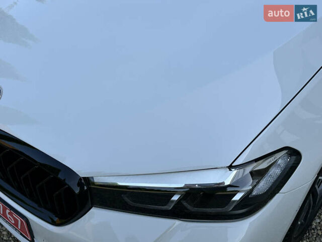 БМВ 5 Серия 2020 в Ивано-Франковске на Automoto.ua Белый БМВ 5 Серия, объемом двигателя 2 л и пробегом 174 тыс. км за 36750 $, фото 15 на Automoto.ua