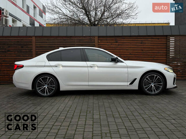 Белый БМВ 5 Серия, объемом двигателя 2 л и пробегом 105 тыс. км за 37000 $, фото 7 на Automoto.ua
