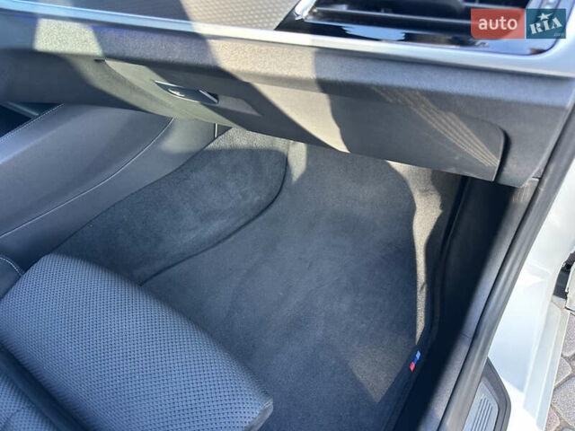 Белый БМВ 5 Серия, объемом двигателя 2 л и пробегом 175 тыс. км за 38500 $, фото 56 на Automoto.ua