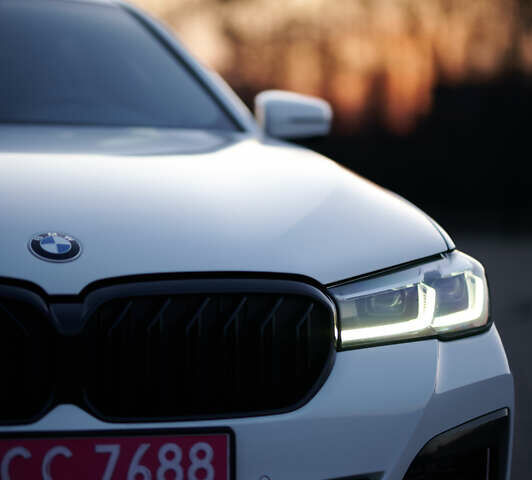 Белый БМВ 5 Серия, объемом двигателя 2 л и пробегом 91 тыс. км за 38000 $, фото 5 на Automoto.ua