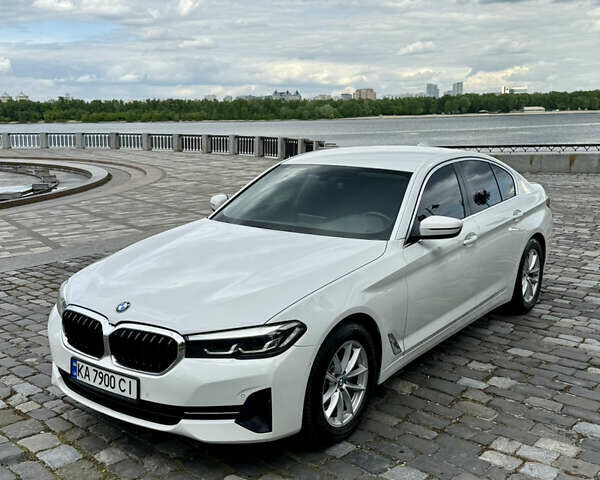 Білий БМВ 5 Серія, об'ємом двигуна 2 л та пробігом 124 тис. км за 33900 $, фото 13 на Automoto.ua