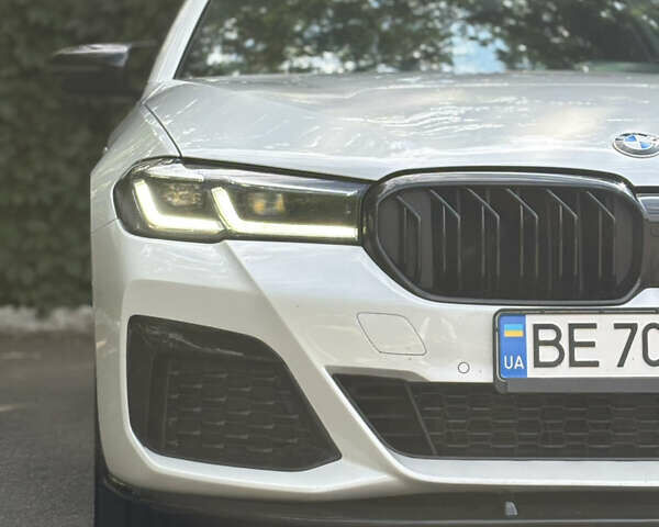 Білий БМВ 5 Серія, об'ємом двигуна 2 л та пробігом 99 тис. км за 36000 $, фото 6 на Automoto.ua