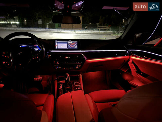 Белый БМВ 5 Серия, объемом двигателя 3 л и пробегом 81 тыс. км за 56500 $, фото 2 на Automoto.ua