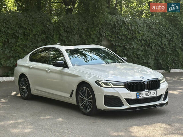Білий БМВ 5 Серія, об'ємом двигуна 2 л та пробігом 99 тис. км за 36000 $, фото 3 на Automoto.ua