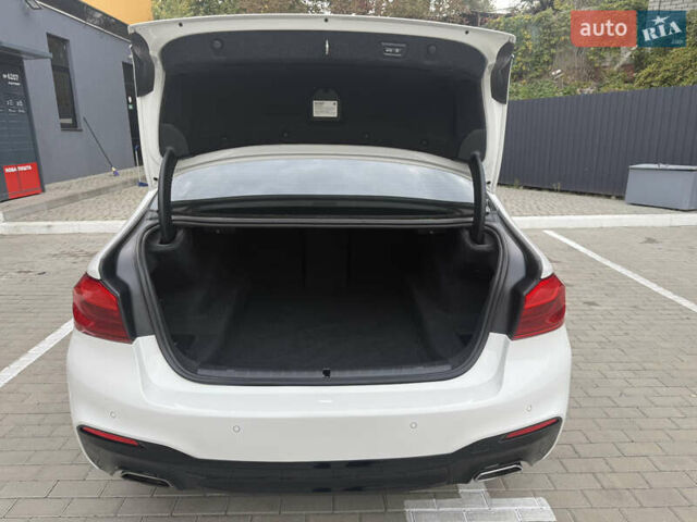 Белый БМВ 5 Серия, объемом двигателя 3 л и пробегом 85 тыс. км за 30000 $, фото 14 на Automoto.ua