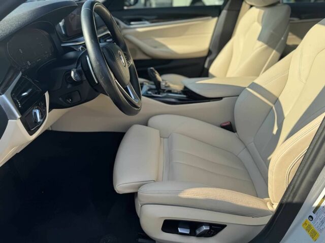 Белый БМВ 5 Серия, объемом двигателя 2 л и пробегом 40 тыс. км за 10000 $, фото 9 на Automoto.ua